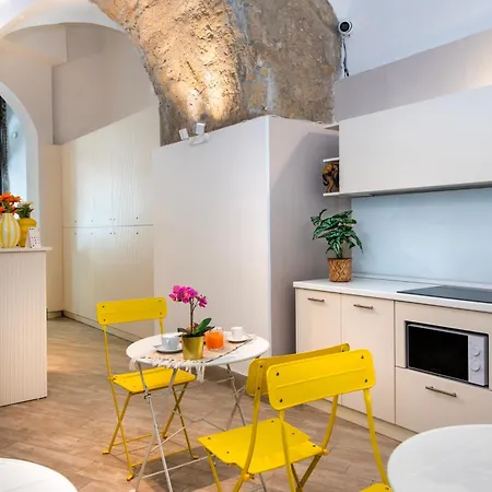 Maison Lulu - Old Town 3* Napoli